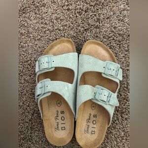 Toni Pons BIOS Sandals sage green purchased in Barcelona NEW